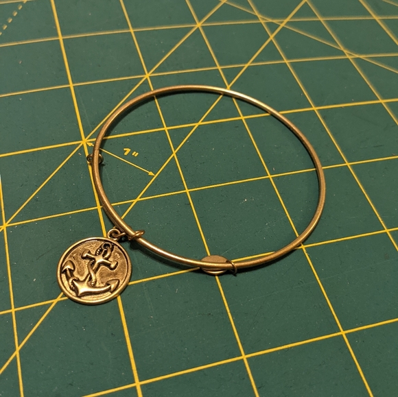 Chrysalis nautical charm bracelet bangle - adjustable gold tone - Picture 14 of 14